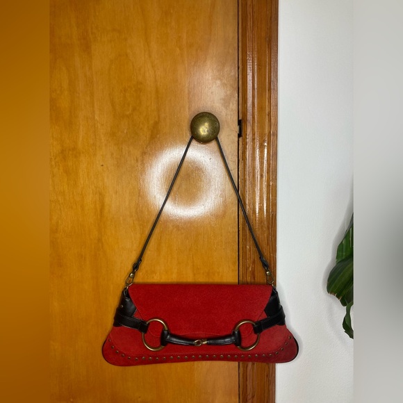 Gucci Red Handbag w/ Gold Hardware, Vintage - Picture 5 of 11